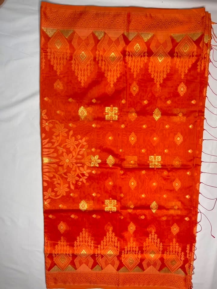 তাঁতের শাড়ি