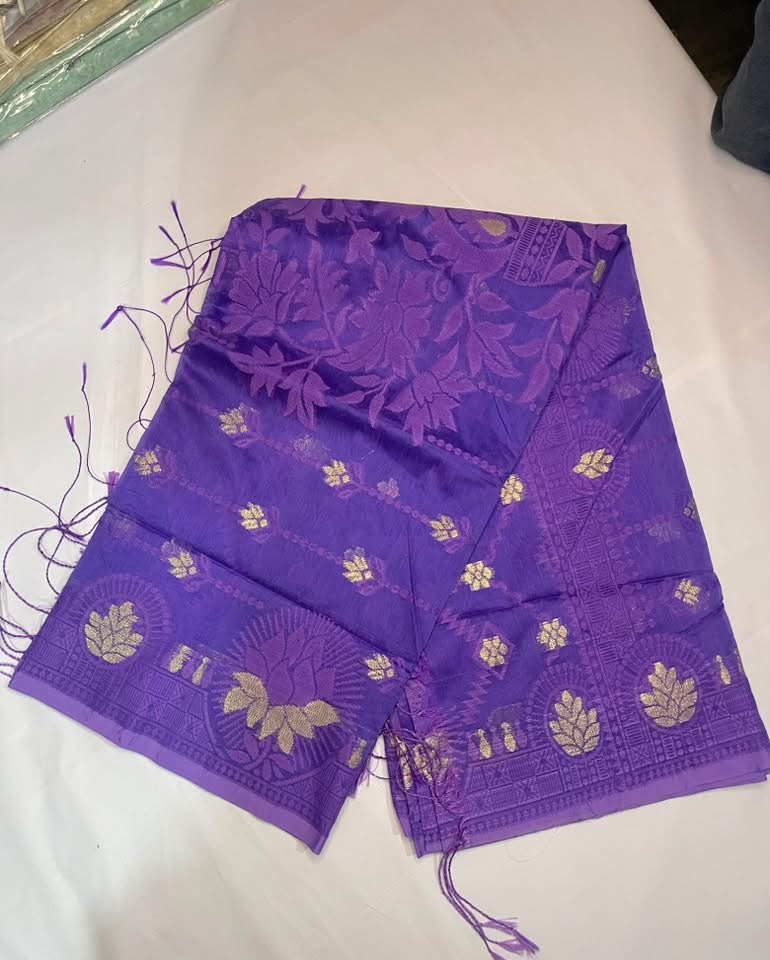 তাঁতের শাড়ি