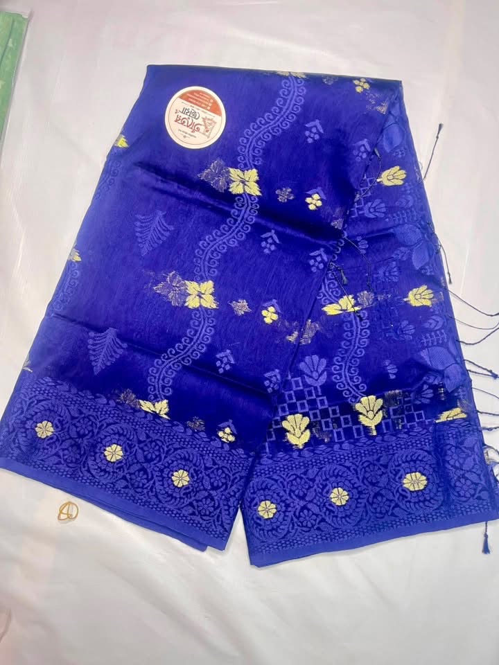 তাঁতের শাড়ি