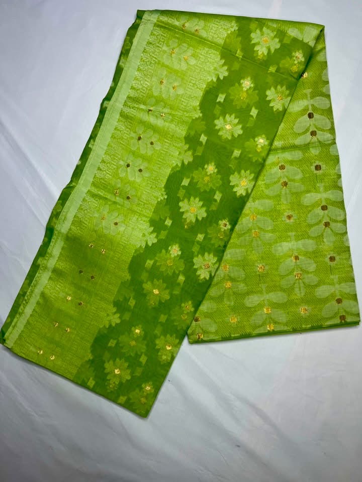 তাঁতের শাড়ি