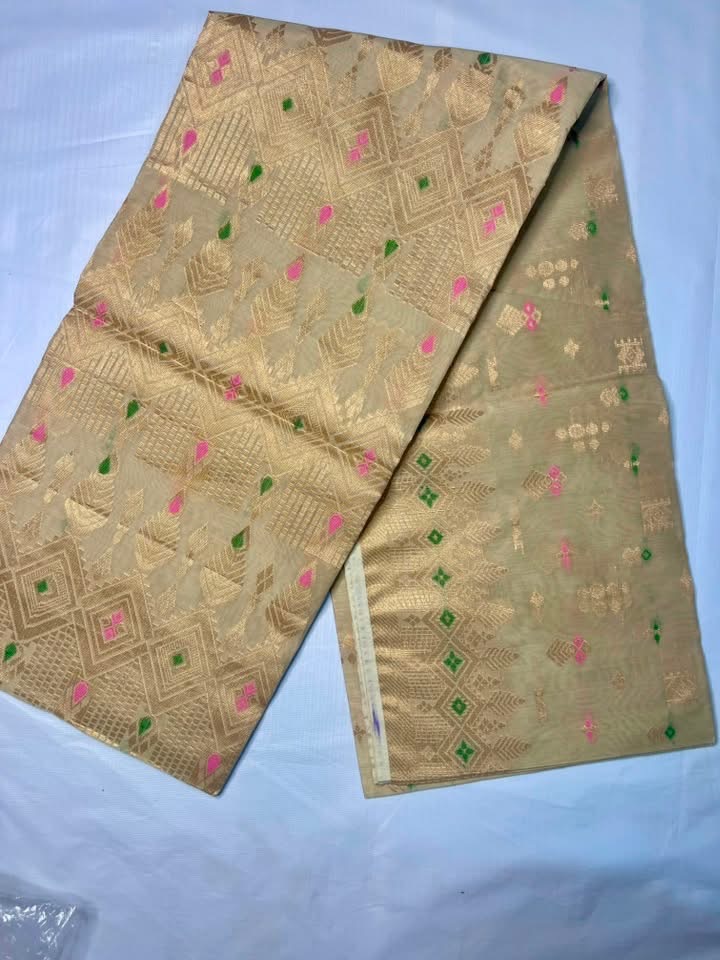 তাঁতের শাড়ি