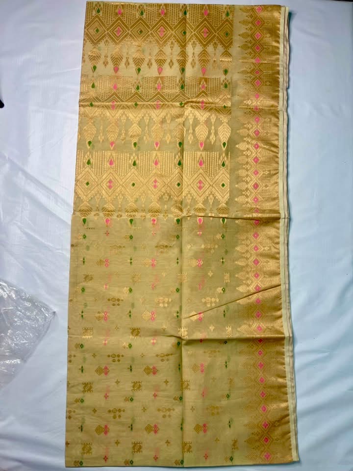 তাঁতের শাড়ি