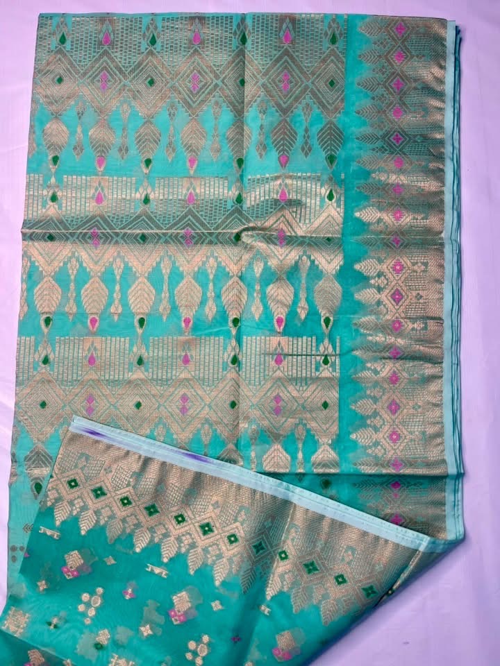 তাঁতের শাড়ি