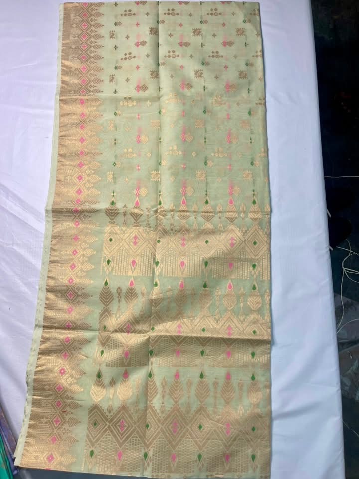 তাঁতের শাড়ি