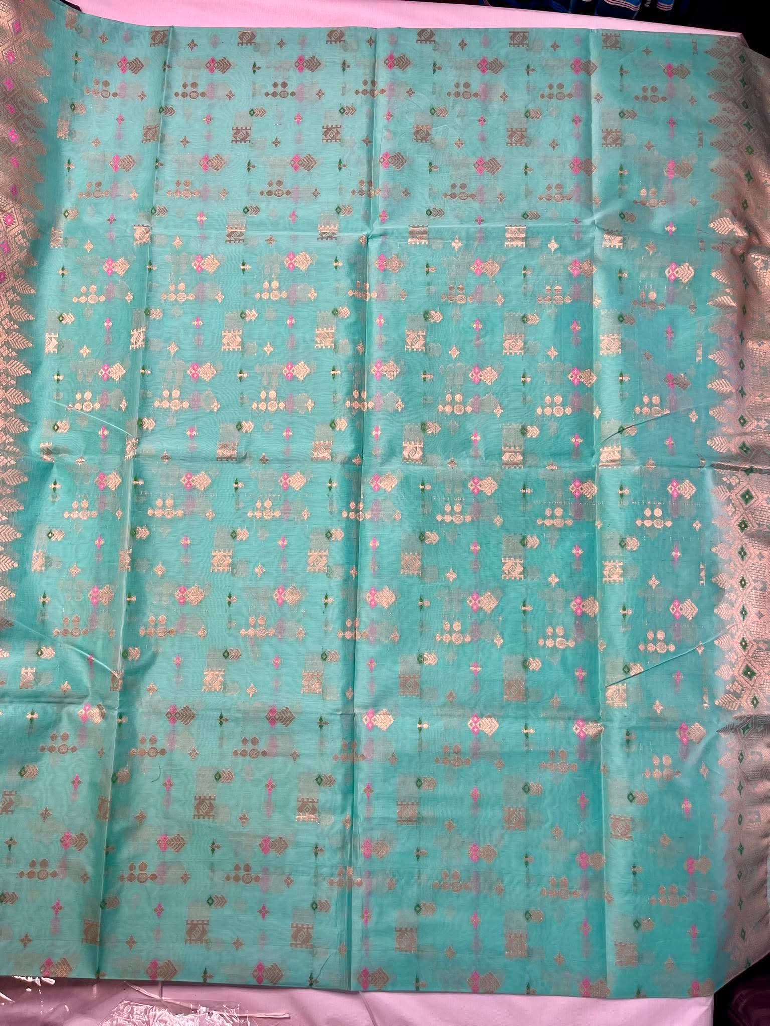 তাঁতের শাড়ি